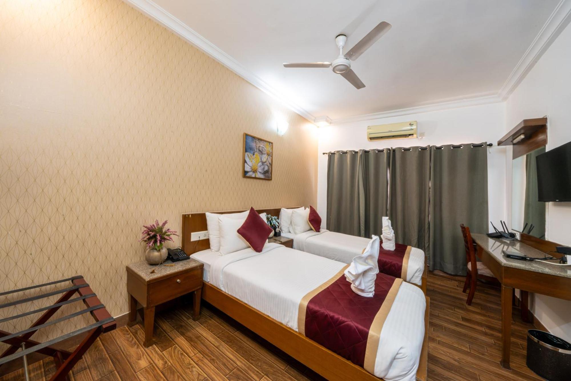Lords Midtown Suites Bangalore Luaran gambar