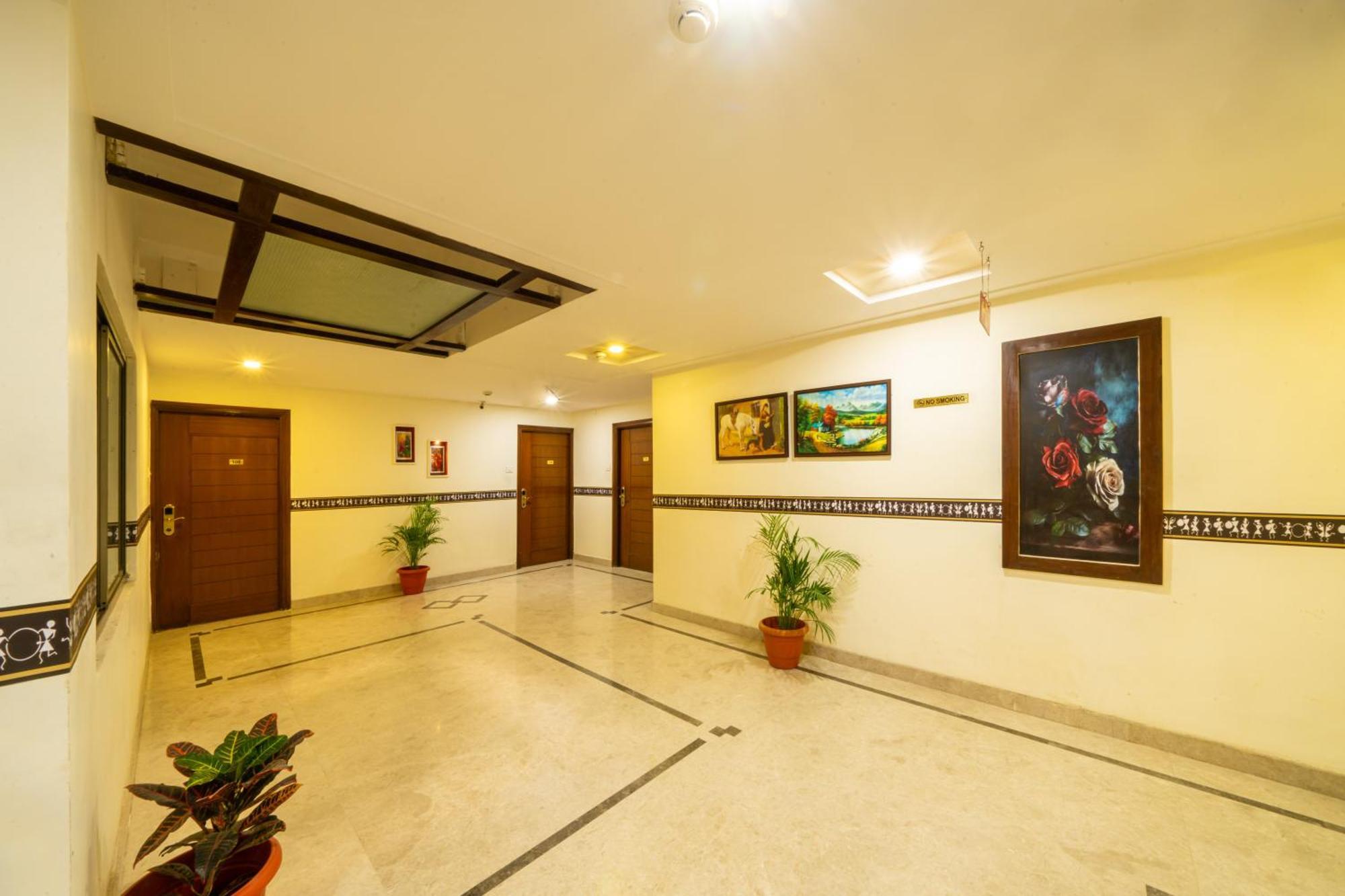 Lords Midtown Suites Bangalore Luaran gambar