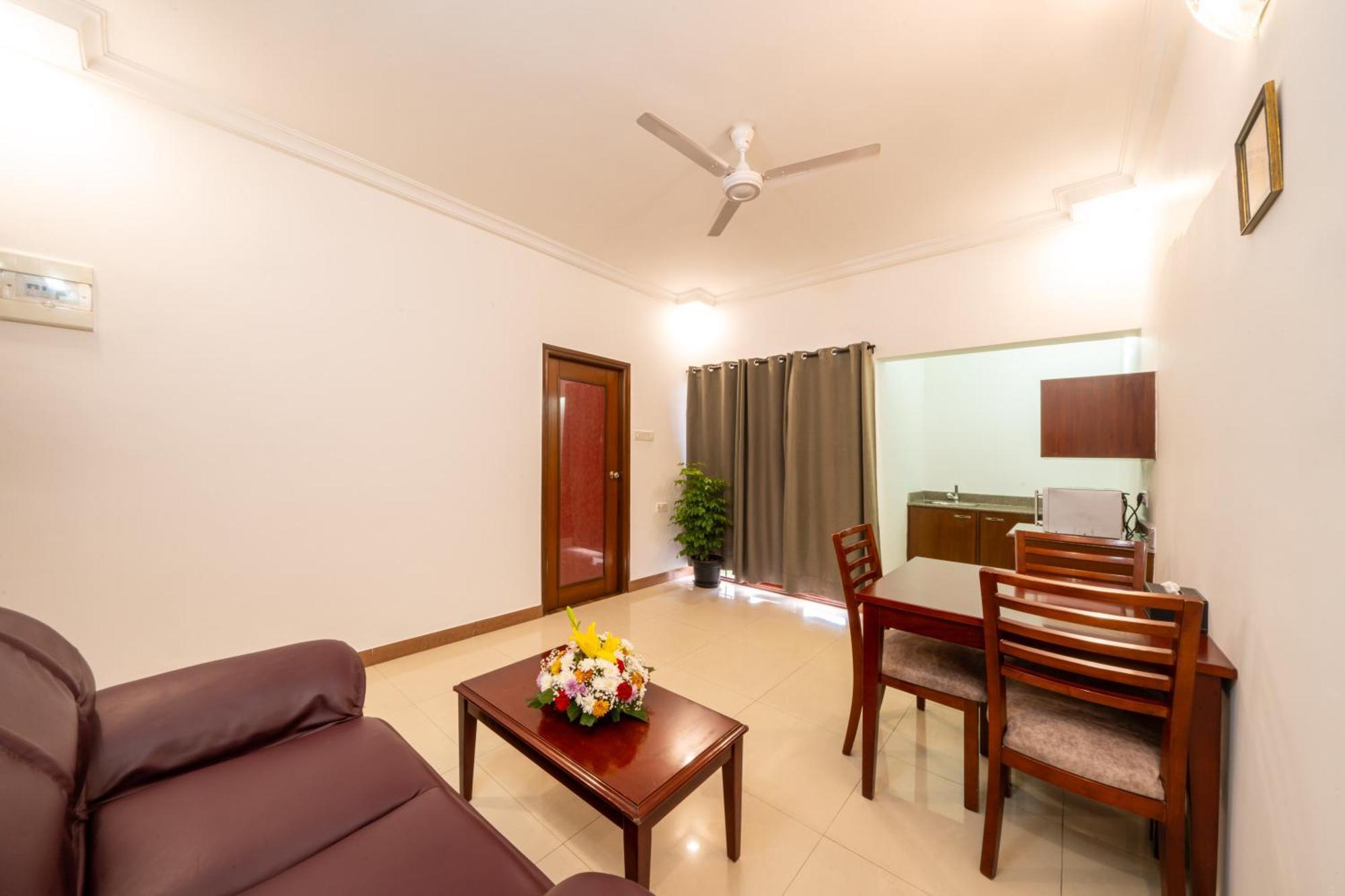 Lords Midtown Suites Bangalore Luaran gambar