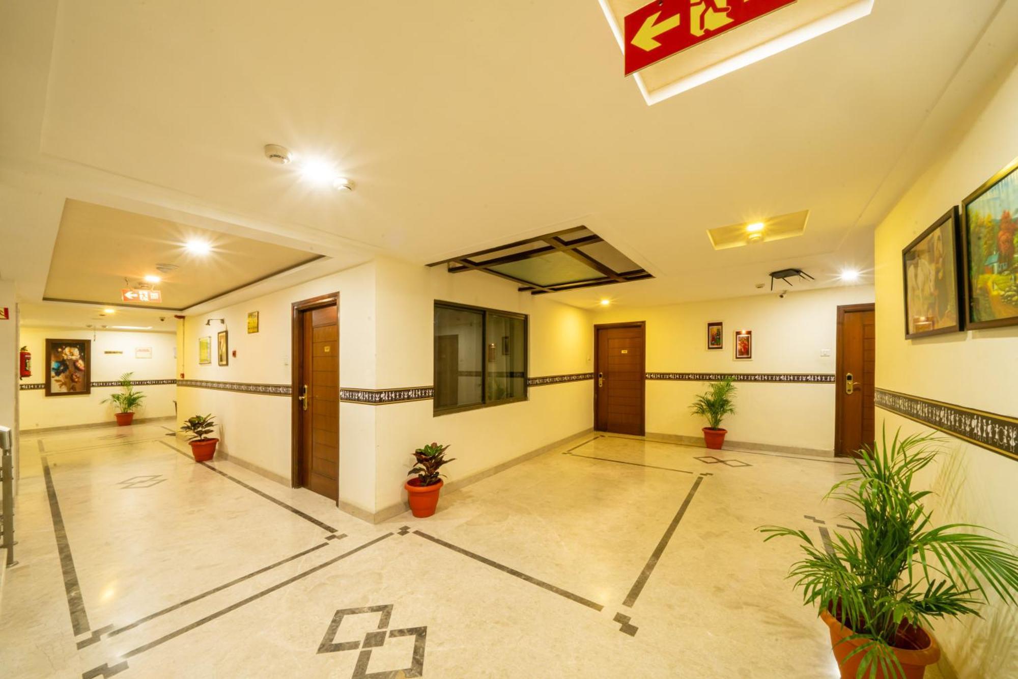 Lords Midtown Suites Bangalore Luaran gambar
