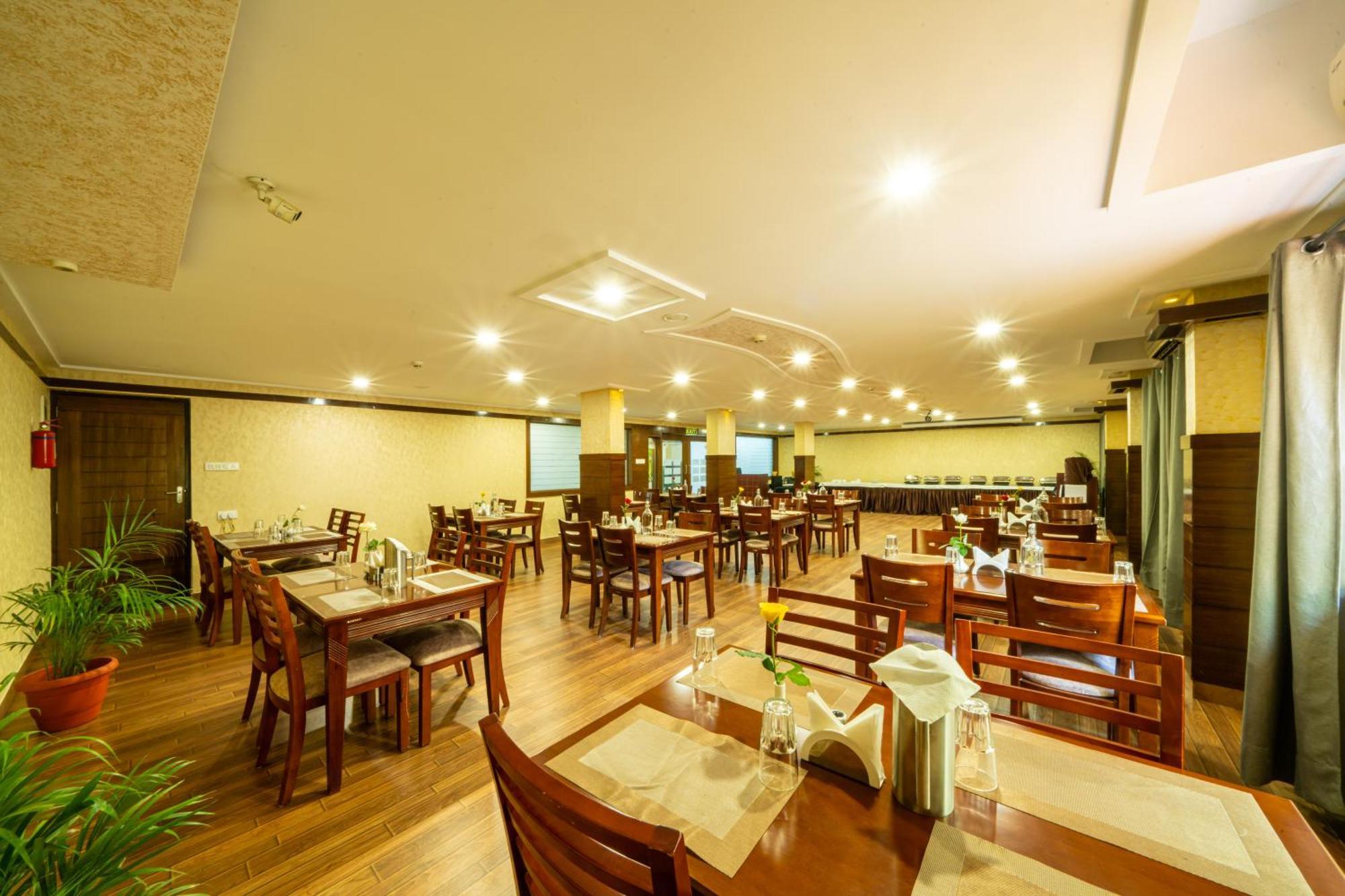 Lords Midtown Suites Bangalore Luaran gambar