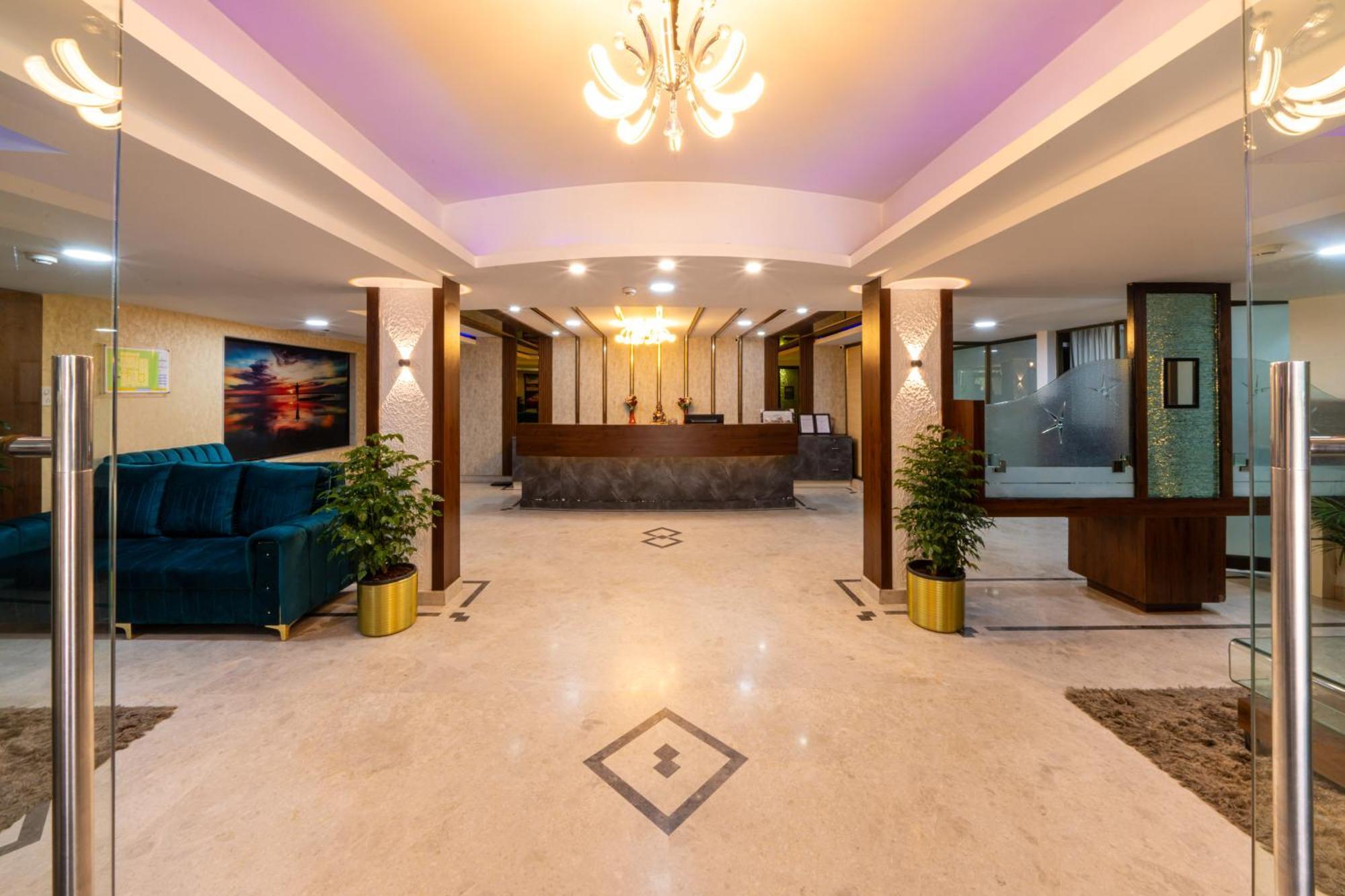 Lords Midtown Suites Bangalore Luaran gambar