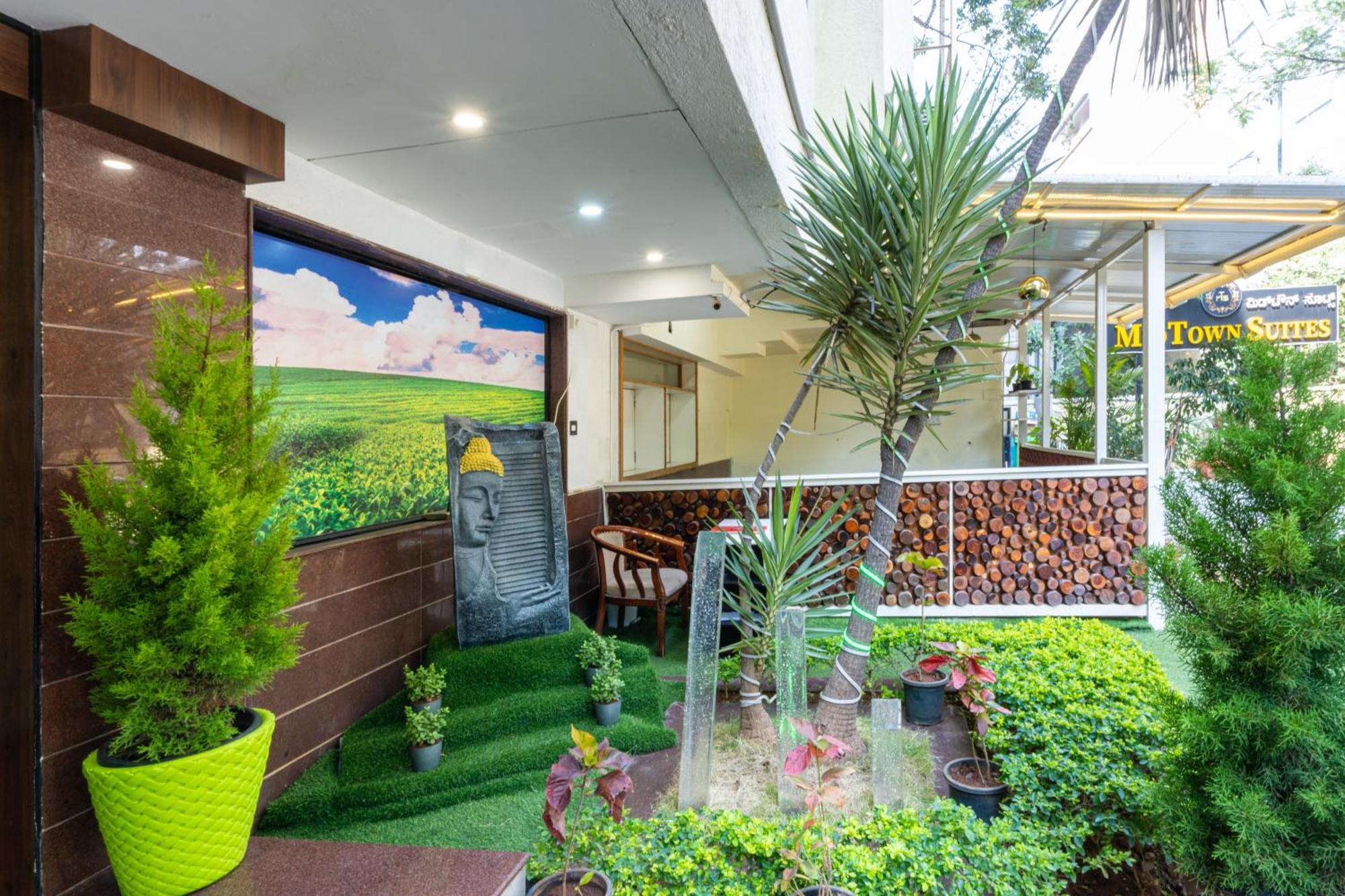 Lords Midtown Suites Bangalore Luaran gambar